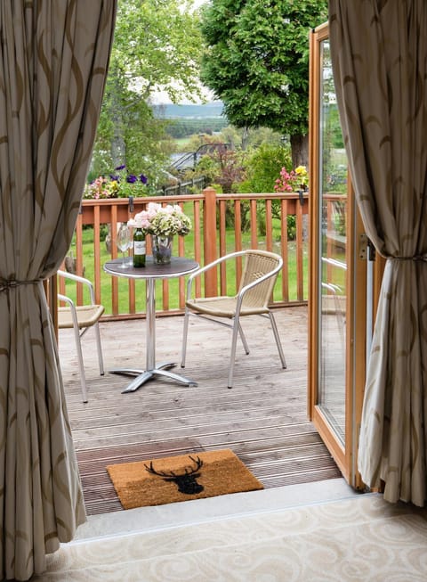 Patio, Balcony/Terrace, Garden view, Mountain view