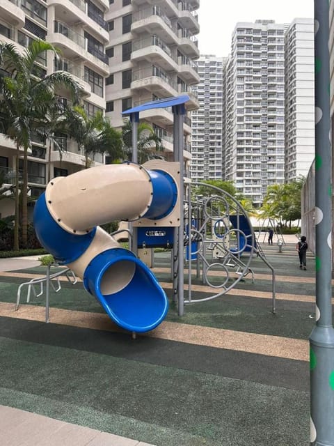 Day, Children play ground