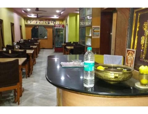 Restaurant/places to eat, Living room, Banquet/Function facilities, Seating area