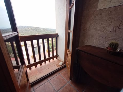 Tranquil and Spacious Townhouse in Historical and Picturesque Cervera Del Maestre House in Baix Maestrat