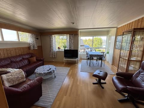 Fantastic Apartment with Fjellheisen as Your Nearest Neighbor Apartment in Tromso