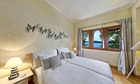 Bed, Photo of the whole room, Bedroom, Sea view