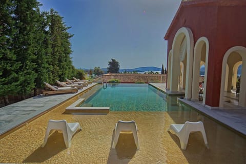 Patio, Pool view, Sea view, Swimming pool, sunbed