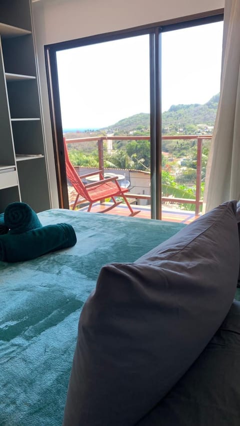 Photo of the whole room, Bedroom, Mountain view