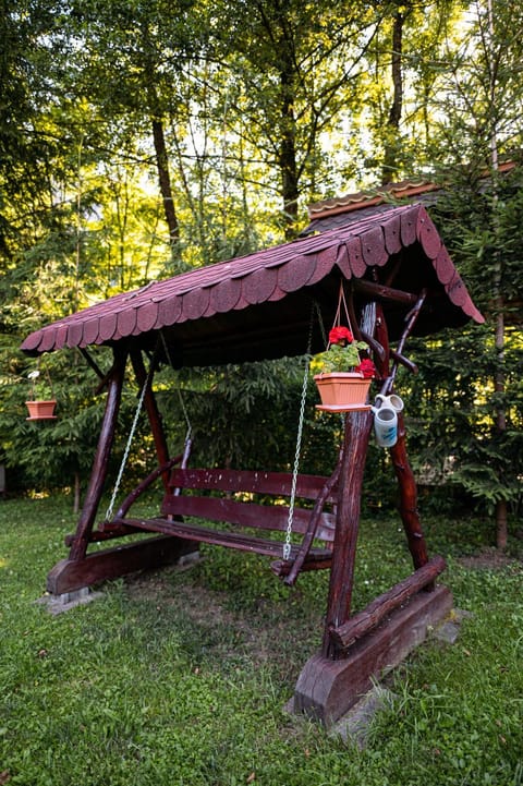 Cabana La Ionica Bed and Breakfast in Timiș County