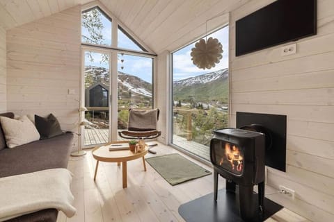 Tiny Mountain Cabin I House in Vestland