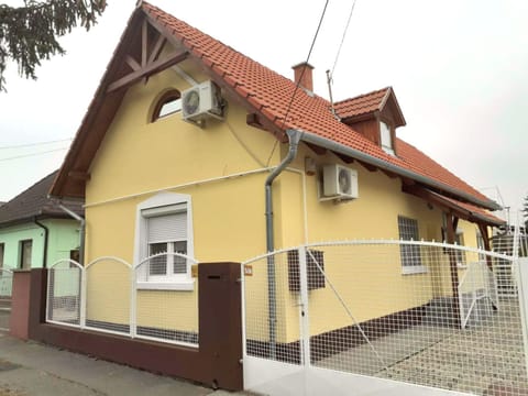 Property building, Street view