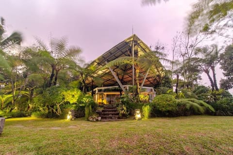 Castle in the sky mountain bliss, Kintamani area Villa in Payangan