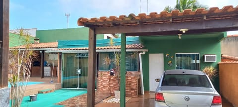 Casa com piscina e churrasqueira House in Saquarema