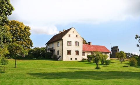 Property building, Spring, Day, Natural landscape, Garden, Garden view