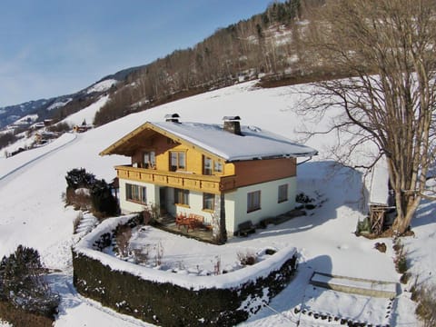 Property building, Winter