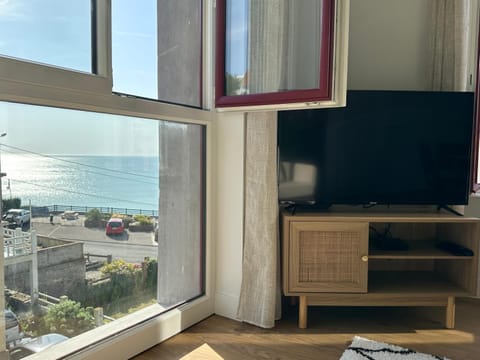 TV and multimedia, Sea view