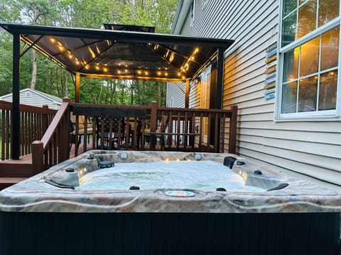 Patio, Hot Tub