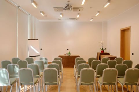 On site, Meeting/conference room