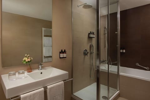 Shower, Bathroom, Bath, hair dryier, towels