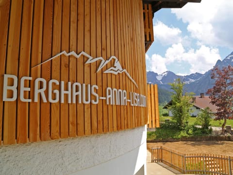 Facade/entrance, Property logo or sign, Summer