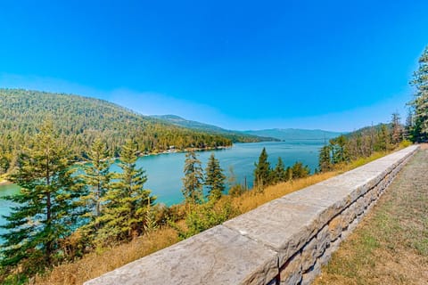 Bottle Bay View Lodge House in Lake Pend Oreille