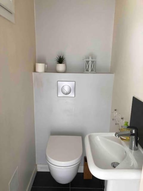 Maison de ville conviviale avec terrasse House in Brittany