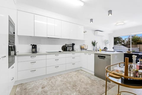 Shearwater Luxury Apartment in Coffs Harbour