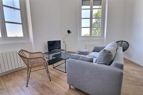 Apartment renovated for monthly rental - Lyon 4 Apartment in Caluire-et-Cuire