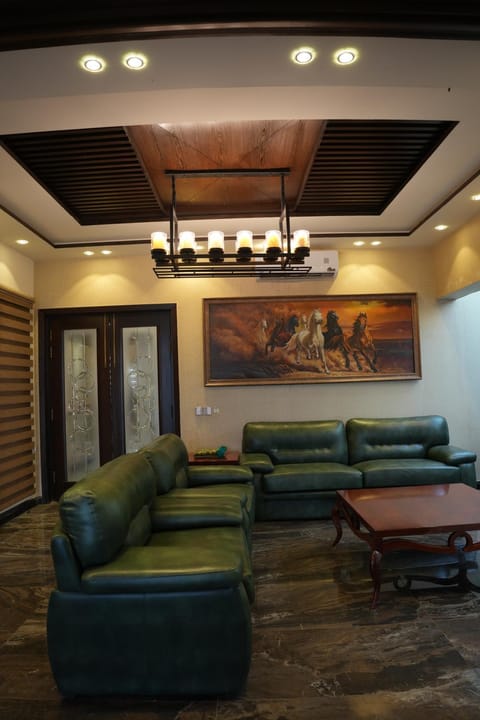 Triphatch Farm House Farm Stay in Lahore