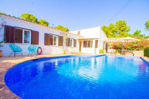 Beautiful villa near the beach Apartment in Port de Pollensa