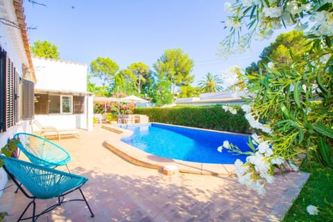 Beautiful villa near the beach Apartment in Port de Pollensa