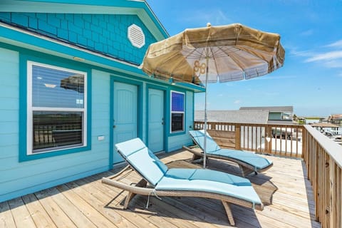 Hook Line & Sunshine - Fisherman's Paradise House in Surfside Beach