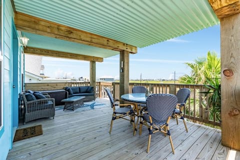 Hook Line & Sunshine - Fisherman's Paradise House in Surfside Beach