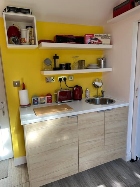 Coffee/tea facilities, Kitchen or kitchenette, toaster