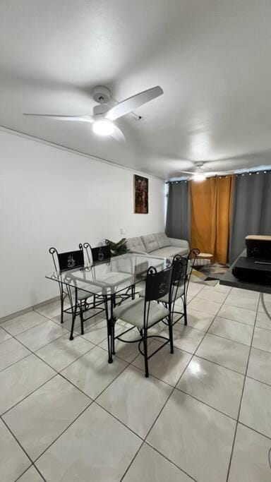 Living room, Seating area, Dining area