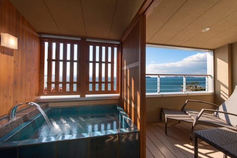 Hot Tub, Balcony/Terrace, Sea view