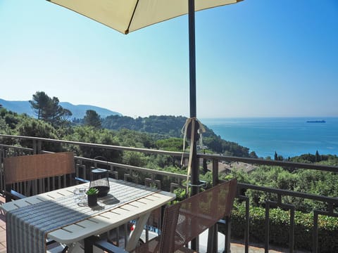 View (from property/room), Balcony/Terrace, Sea view