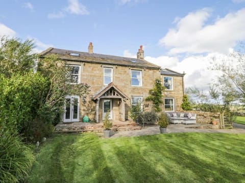 Country farmhouse with hot tub meagill Villa in Borough of Harrogate