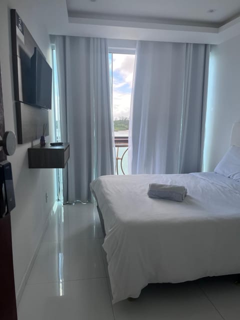 Bed, TV and multimedia, Bedroom