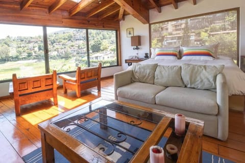 Cozy Cabin in Avandaro House in Valle de Bravo