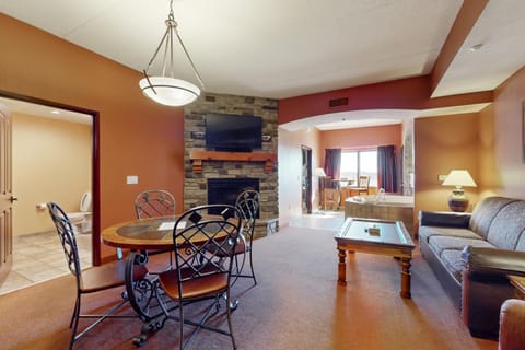 Chula Vista Condo 2444/2446 Full property Apartment in Wisconsin Dells