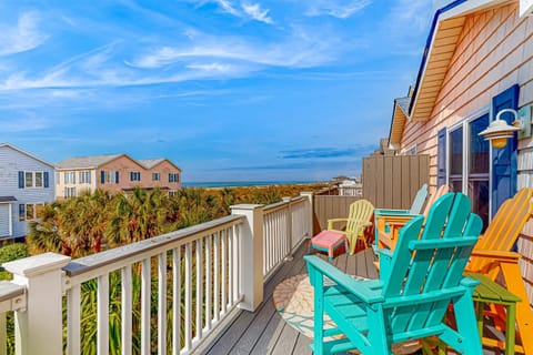 Colors of Atlantic Beach House in Atlantic Beach