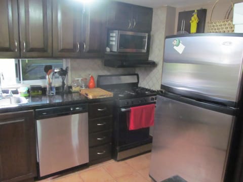 Kitchen or kitchenette, Communal kitchen