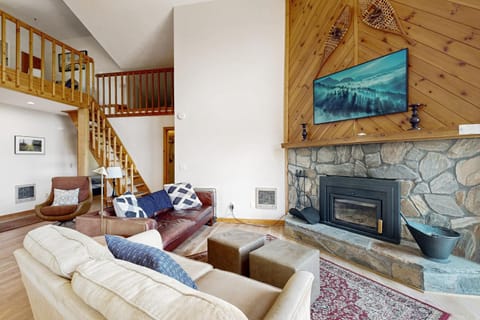 Diamond Ridge Getaway Chalet in Valley Creek