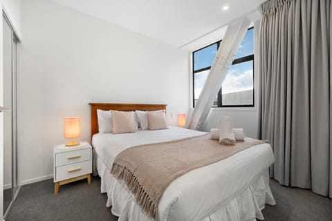 Bed, View (from property/room), Photo of the whole room, Bedroom, Mountain view, towels