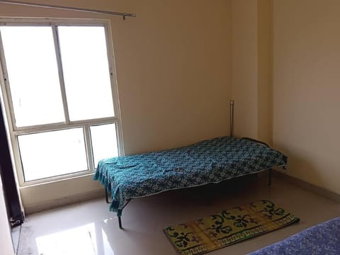 2BHK Apartment with AC in one bedroom Apartment in Delhi