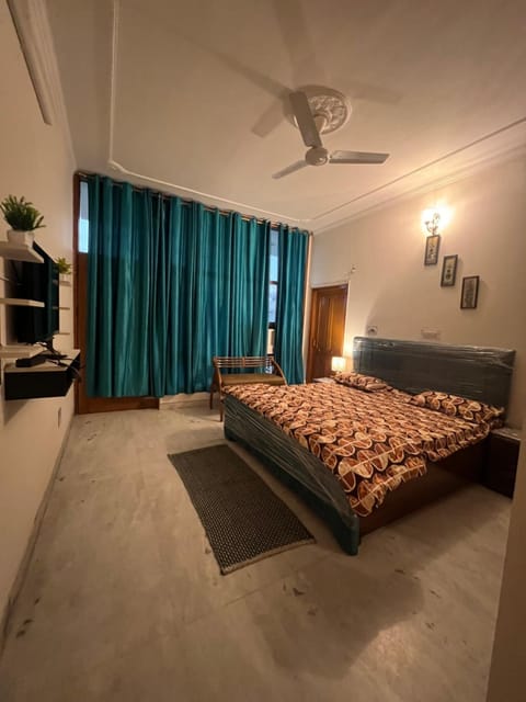 Stay with Ankita Apartment in Chandigarh