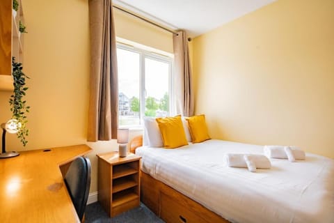 82 - 3 Bed Apartment by Shortstays Apartment in Galway