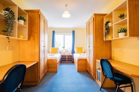 82 - 3 Bed Apartment by Shortstays Apartment in Galway