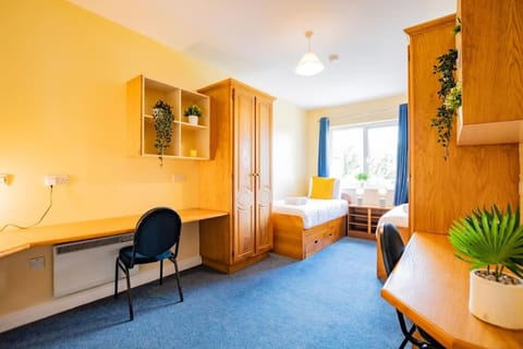 82 - 3 Bed Apartment by Shortstays Apartment in Galway