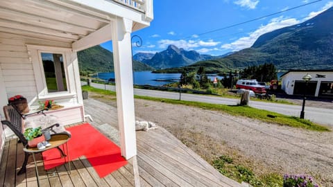 Property building, Patio, Natural landscape, Balcony/Terrace, Sea view