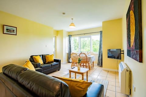 55 - Spacious Three Bed With Parking Apartment in Galway