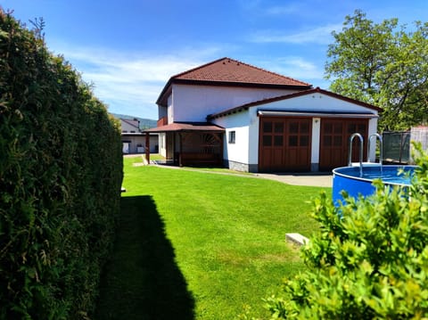 Property building, Spring, Garden