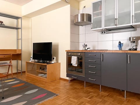 TV and multimedia, Kitchen or kitchenette, stove